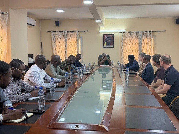 Les experts de SMHI et de l’AGRHYMET en visite à l'ANAMET